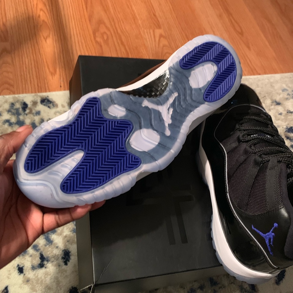 Jordan 11 space jams  dead stock